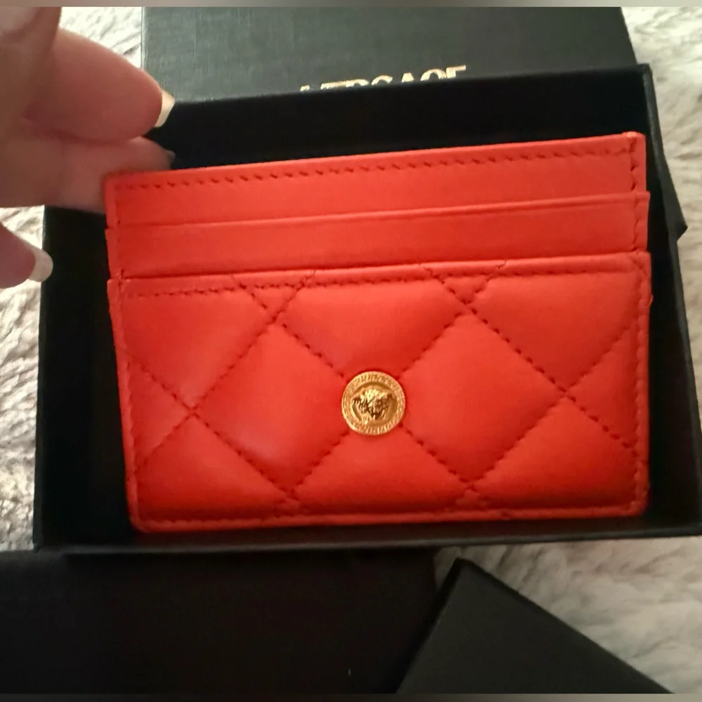 NIB Versace Medusa Head Quilted Orange Leather Cardholder